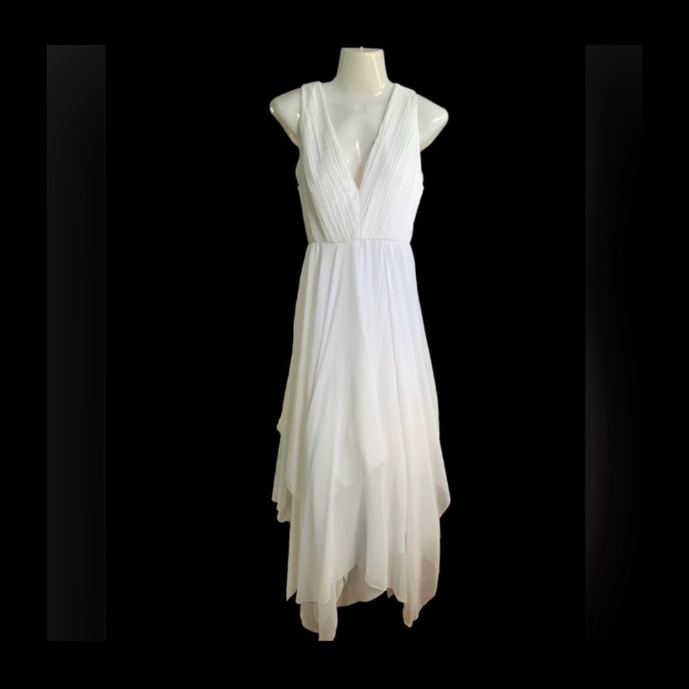 ALICE + OLIVIA Stunning White Cocktail/Wedding Dress, Size 0.